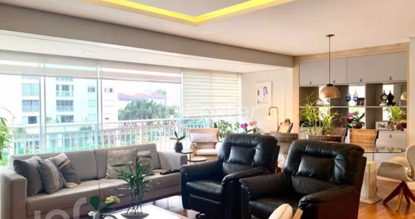 Apartamento com 3 quartos à venda na Avenida Túlio de Rose, 500, Jardim Europa, Porto Alegre
