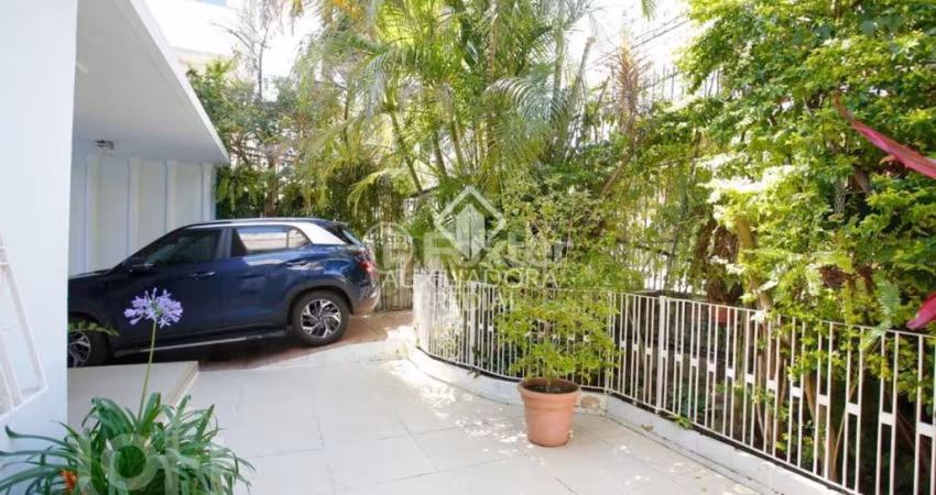 Casa com 4 quartos à venda na Rua Luiz Cosme, 71, Passo da Areia, Porto Alegre