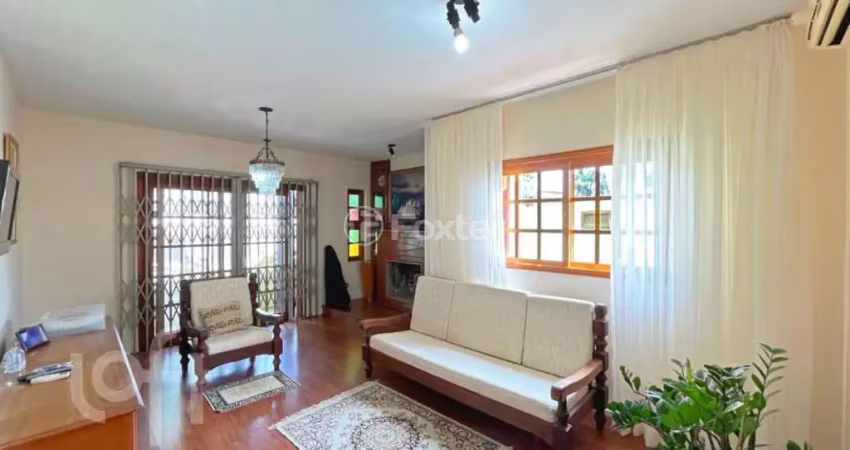 Casa com 4 quartos à venda na Rua Professor José Maria Rodrigues, 58, Vila Ipiranga, Porto Alegre