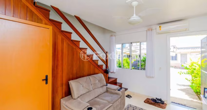 Casa em condomínio fechado com 2 quartos à venda na Avenida José Aloísio Filho, 889, Humaitá, Porto Alegre