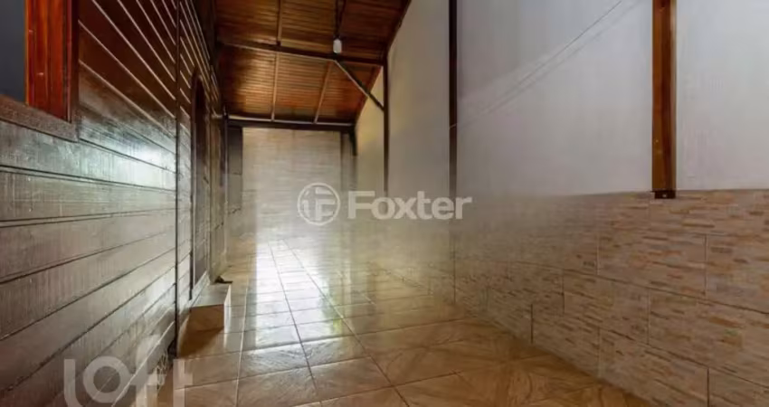 Casa com 3 quartos à venda na Rua Emília Gaúna Bochehin, 142, Parque da Matriz, Cachoeirinha