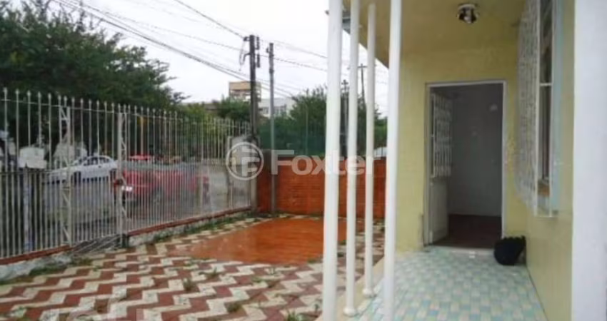 Casa com 2 quartos à venda na Avenida Engenheiro José Maria de Carvalho, 149, Vila Ipiranga, Porto Alegre