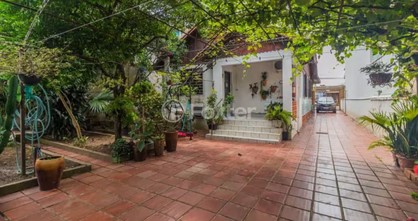 Terreno à venda na Rua Antônio Joaquim Mesquita, 367, Passo da Areia, Porto Alegre