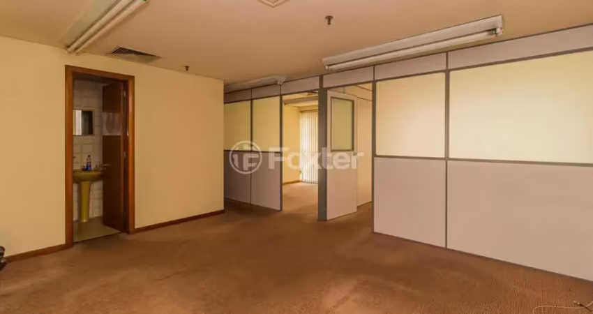 Sala comercial com 3 salas à venda na Rua Chaves Barcelos, 27, Centro Histórico, Porto Alegre