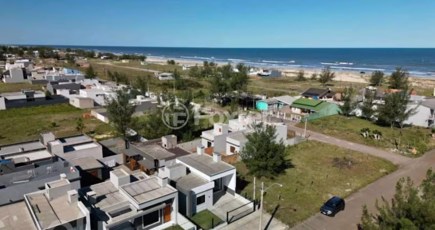 Casa com 2 quartos à venda na Avenida Central, 280, Jardim Beira Mar, Capão da Canoa