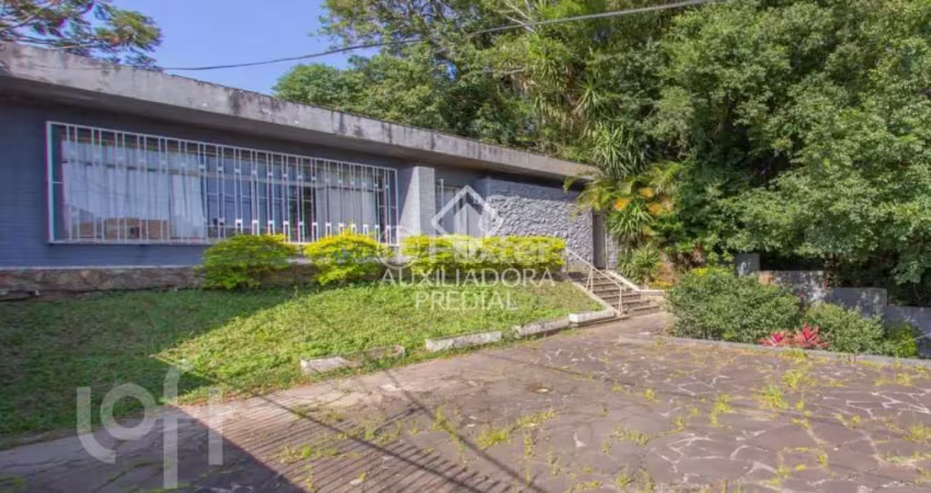 Casa com 3 quartos à venda na Avenida Pereira Passos, 236, Vila Assunção, Porto Alegre