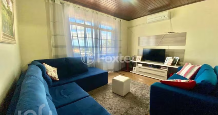 Apartamento com 3 quartos à venda na Rua dos Carijós, 234, Espírito Santo, Porto Alegre