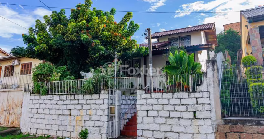 Casa com 2 quartos à venda na Rua Henrique Fraeb, 77, Partenon, Porto Alegre