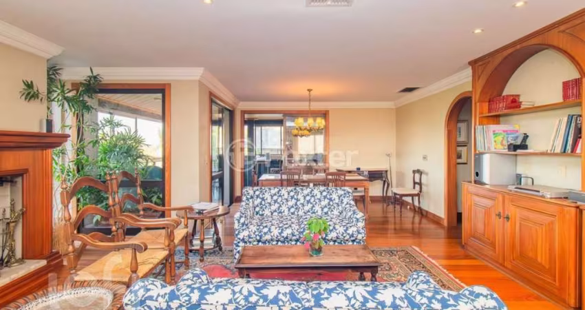 Apartamento com 3 quartos à venda na Rua Líbero Badaró, 539, Passo da Areia, Porto Alegre