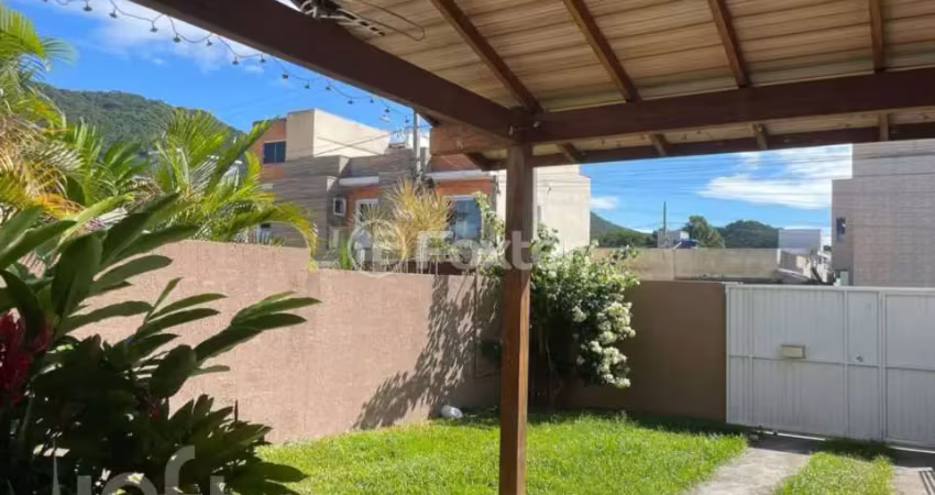 Casa com 4 quartos à venda na Servidão Costa do Moçambique, 68, São João do Rio Vermelho, Florianópolis