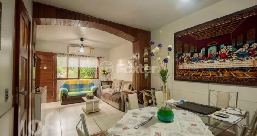 Casa com 3 quartos à venda na Avenida Andaraí, 614, Passo da Areia, Porto Alegre