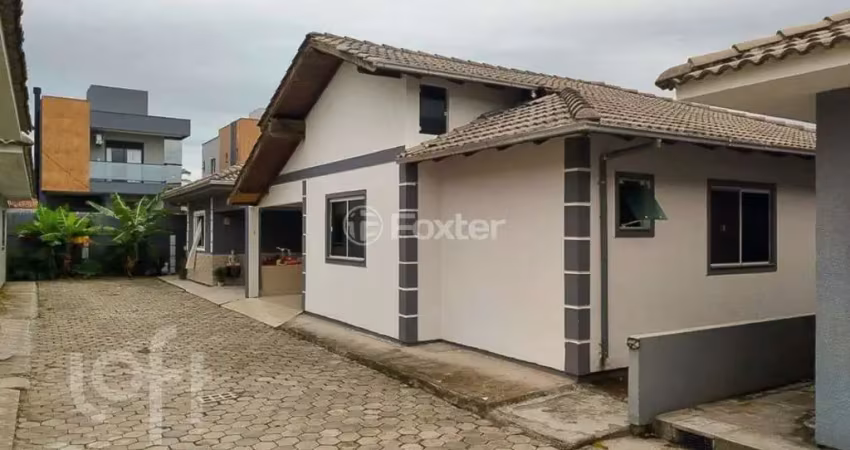 Casa em condomínio fechado com 3 quartos à venda na Servidão do Jura, 476, Ingleses do Rio Vermelho, Florianópolis