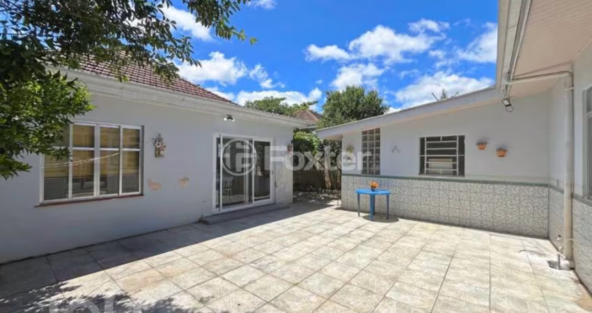 Casa com 4 quartos à venda na Rua Onze de Agosto, 398, São João, Porto Alegre