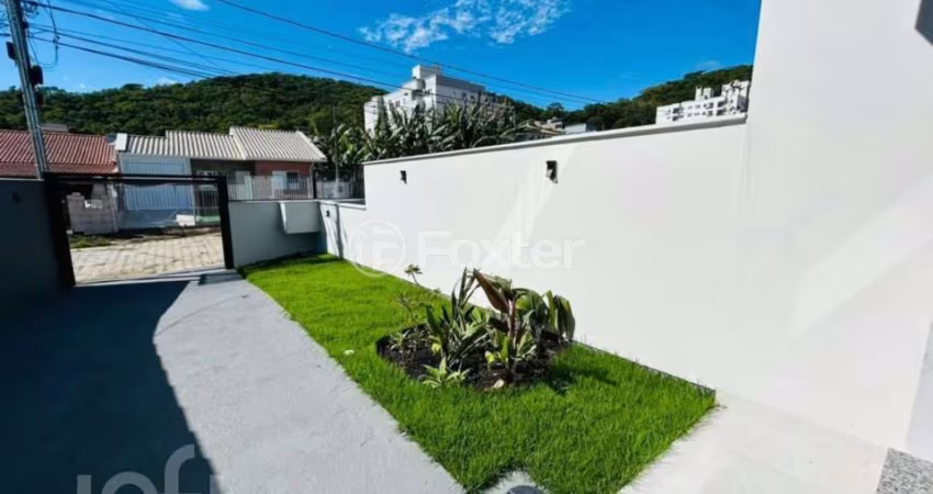Casa com 2 quartos à venda na Rua Lauri de Souza Barbosa, 01, Ipiranga, São José