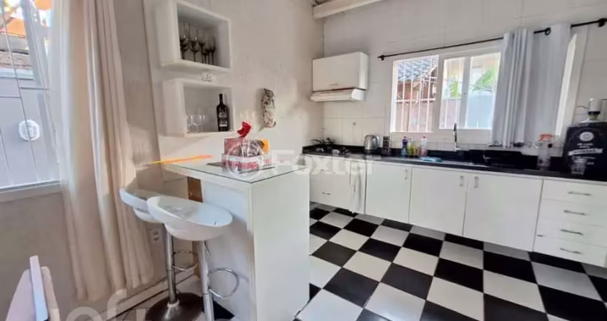 Casa com 2 quartos à venda na Rua Monteiro Lobato, 1199, Parque da Matriz, Cachoeirinha