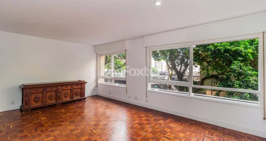 Apartamento com 3 quartos à venda na Rua Duque de Caxias, 1228, Centro Histórico, Porto Alegre