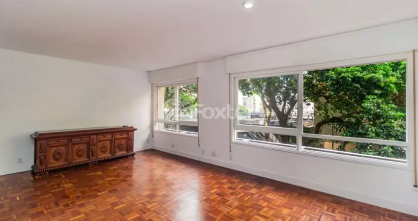 Apartamento com 3 quartos à venda na Rua Duque de Caxias, 1228, Centro Histórico, Porto Alegre