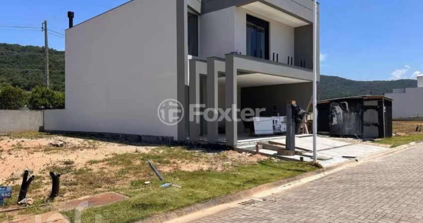 Casa em condomínio fechado com 3 quartos à venda na Avenida Wilson Castelo Branco, 438, Beira Rio, Biguaçu