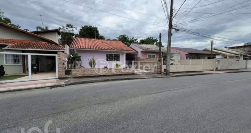 Casa com 2 quartos à venda na Rua Julieta da Silva Melo, 358, Forquilhas, São José
