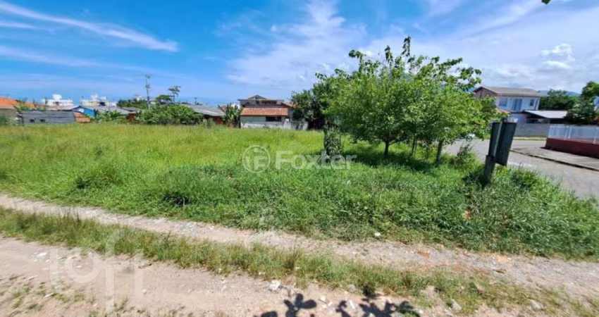 Casa com 2 quartos à venda na Rua Amilton Rubens Schmidt, 242, Barra do Aririú, Palhoça