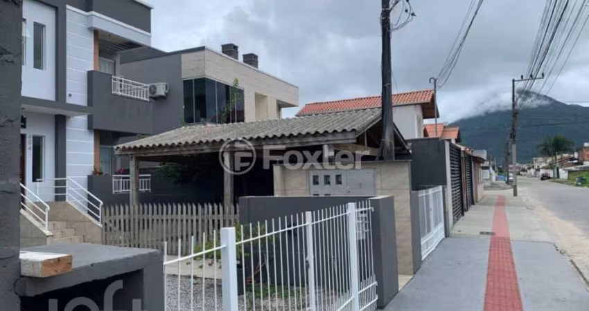 Apartamento com 2 quartos à venda na Rua Olávio de Biase, 464, Barra do Aririú, Palhoça