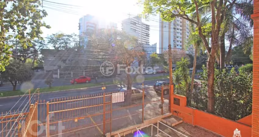 Casa com 3 quartos à venda na Rua Professor Cristiano Fischer, 172, Jardim do Salso, Porto Alegre