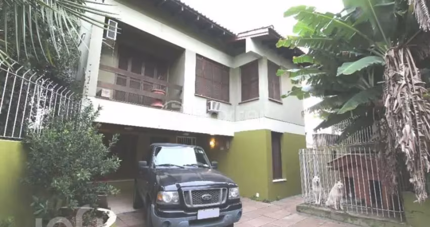 Casa com 4 quartos à venda na Rua Estácio de Sá, 76, Chácara das Pedras, Porto Alegre