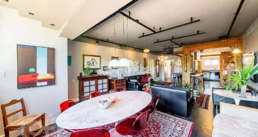 Casa com 3 quartos à venda na Rua João Paetzel, 327, Chácara das Pedras, Porto Alegre