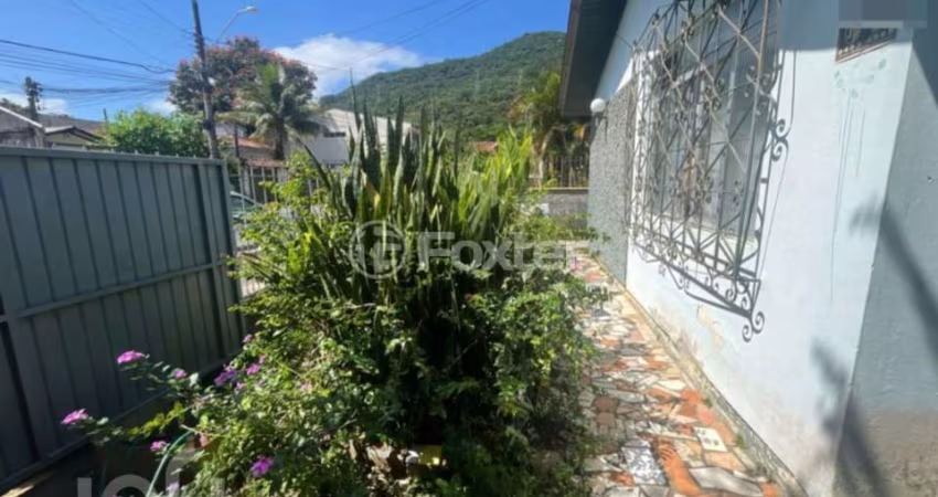 Casa com 3 quartos à venda na Rua Ibatingui, 130, Monte Verde, Florianópolis