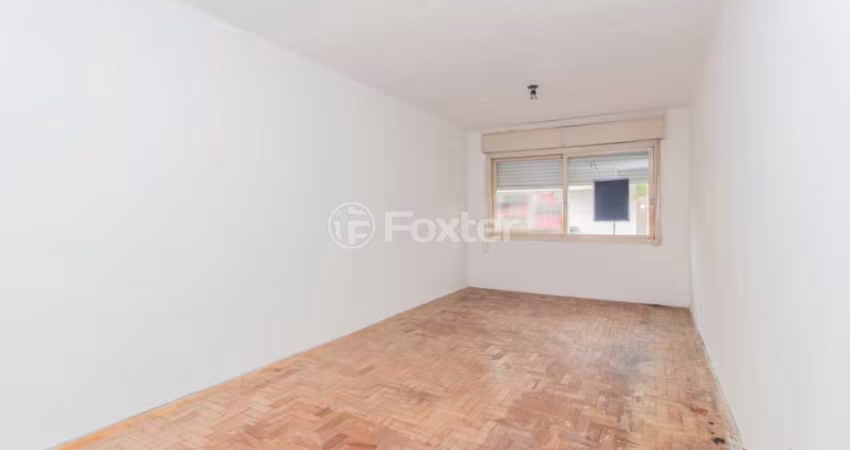 Sala comercial com 1 sala à venda na Rua Bezerra de Menezes, 87, Passo da Areia, Porto Alegre