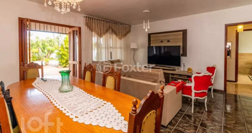 Casa com 2 quartos à venda na Rua José Alves de Castro, 70, Vila Nova, Porto Alegre