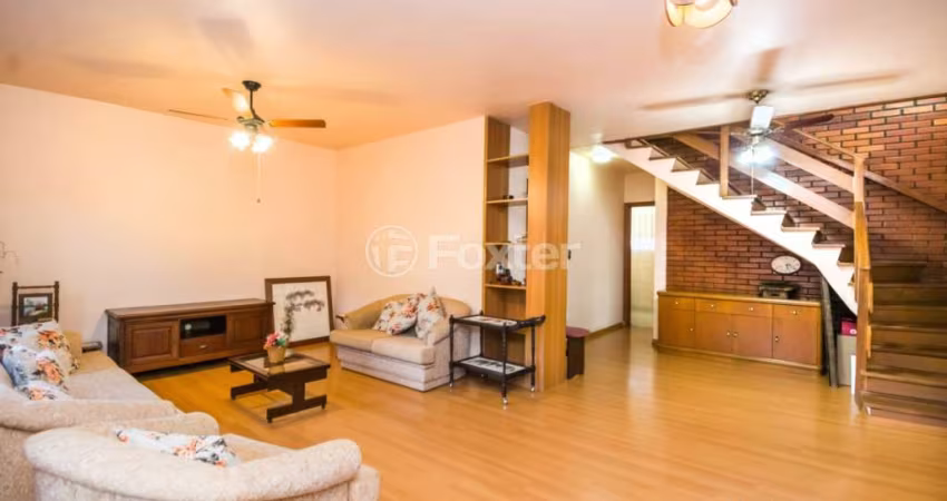 Casa com 3 quartos à venda na Rua Engenheiro Walter Boehl, 385, Vila Ipiranga, Porto Alegre