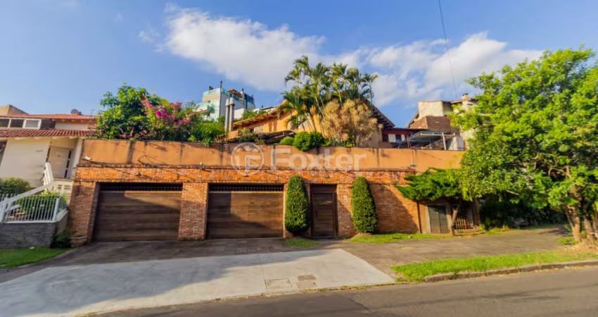 Casa com 5 quartos à venda na Avenida José Gertum, 370, Chácara das Pedras, Porto Alegre