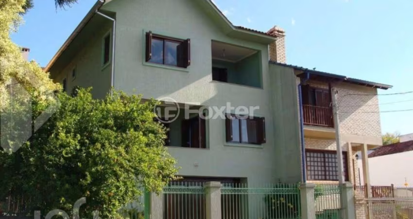Casa com 3 quartos à venda na Avenida Marquês de Souza, 337, Jardim São Pedro, Porto Alegre