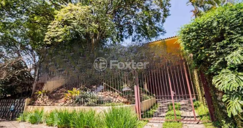 Casa com 3 quartos à venda na Rua João Paetzel, 551, Chácara das Pedras, Porto Alegre