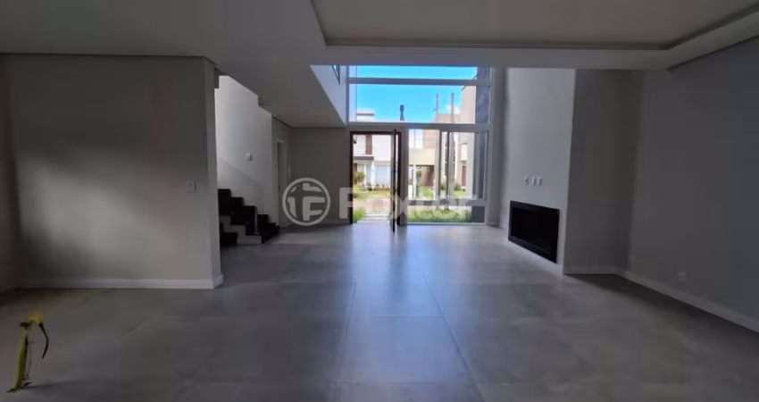Casa com 3 quartos à venda na Avenida Obedy Cândido Vieira, 620, Central Parque, Cachoeirinha
