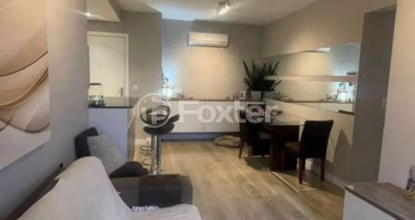 Apartamento com 2 quartos à venda na Rua Roque Calage, 758, Passo da Areia, Porto Alegre