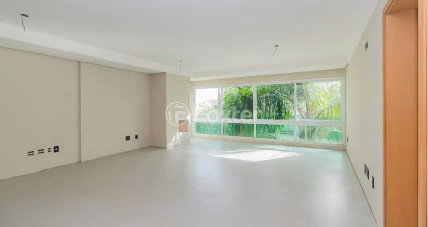 Apartamento com 3 quartos à venda na Rua Líbero Badaró, 178, Passo da Areia, Porto Alegre