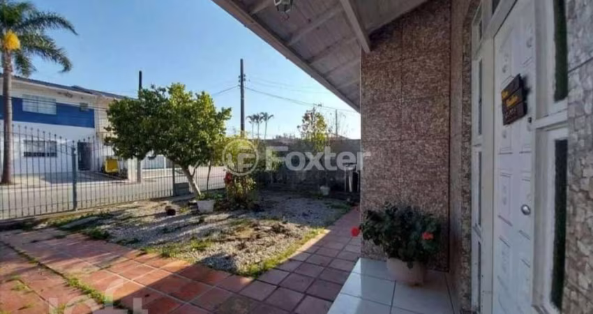 Casa com 3 quartos à venda na Rua Treze de Junho, 896, Flor de Nápolis, São José