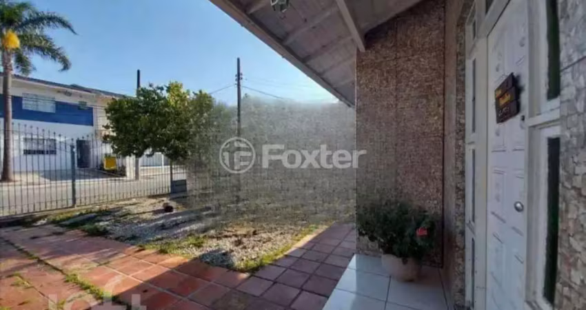 Casa com 3 quartos à venda na Rua Treze de Junho, 896, Flor de Nápolis, São José