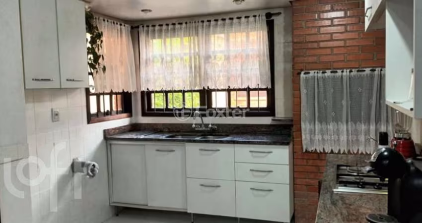 Casa com 3 quartos à venda na Avenida Marquês de Souza, 119, Jardim São Pedro, Porto Alegre