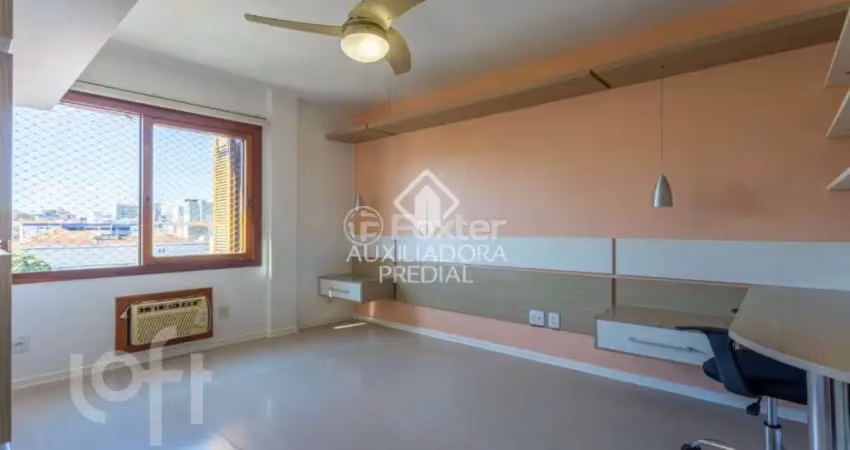 Apartamento com 3 quartos à venda na Rua Brito Peixoto, 237, Passo da Areia, Porto Alegre