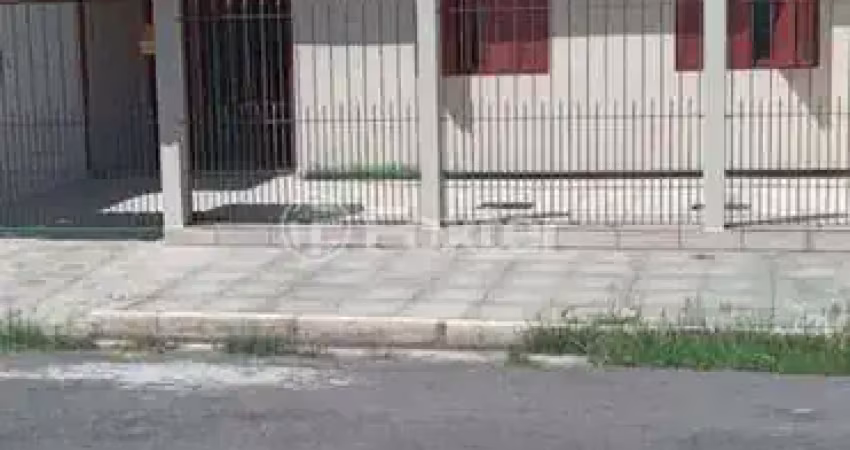 Casa com 3 quartos à venda na Travessa Piratini, 34, Vila Jardim América, Cachoeirinha
