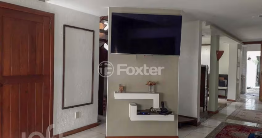 Casa com 3 quartos à venda na Rua Coronel Villagran Cabrita, 265, Partenon, Porto Alegre