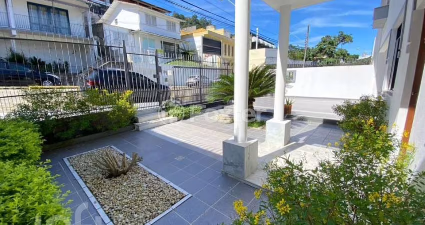 Casa com 5 quartos à venda na Rua Doutor Armando Valério de Assis, 67, Centro, Florianópolis