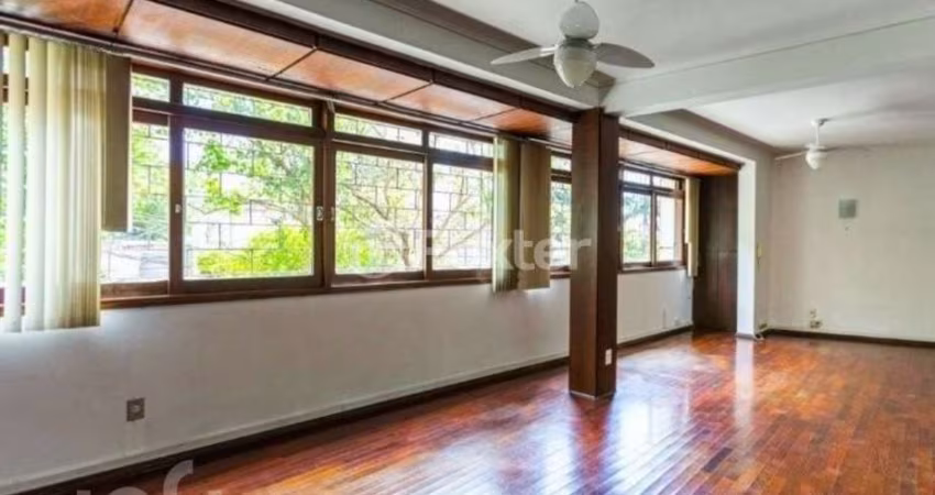 Casa com 3 quartos à venda na Rua Ramiro Barcelos, 80, Floresta, Porto Alegre