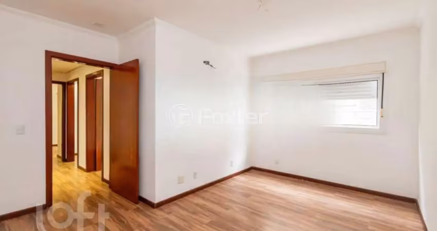 Apartamento com 3 quartos à venda na Rua Porto Calvo, 132, Ipanema, Porto Alegre