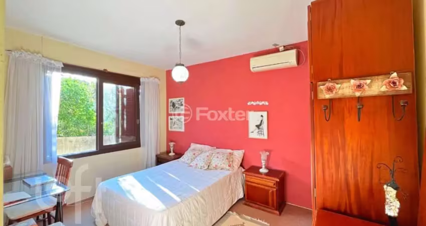 Casa com 3 quartos à venda na Avenida Imperial, 422, Ipanema, Porto Alegre