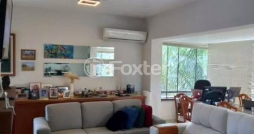 Apartamento com 3 quartos à venda na Rua Cônego Viana, 65, Rio Branco, Porto Alegre