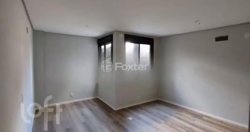 Casa com 3 quartos à venda na Rua General Gomes Carneiro, 18, Medianeira, Porto Alegre